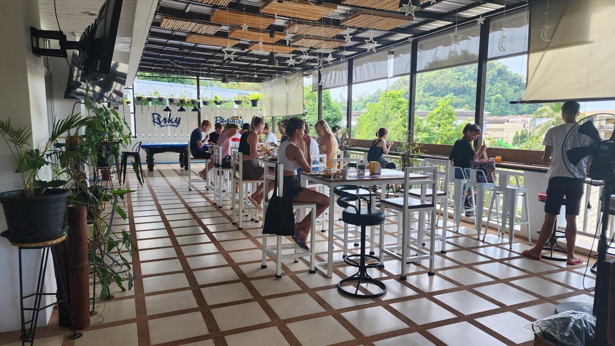 Irest Ao Nang Hostel Екстериор снимка