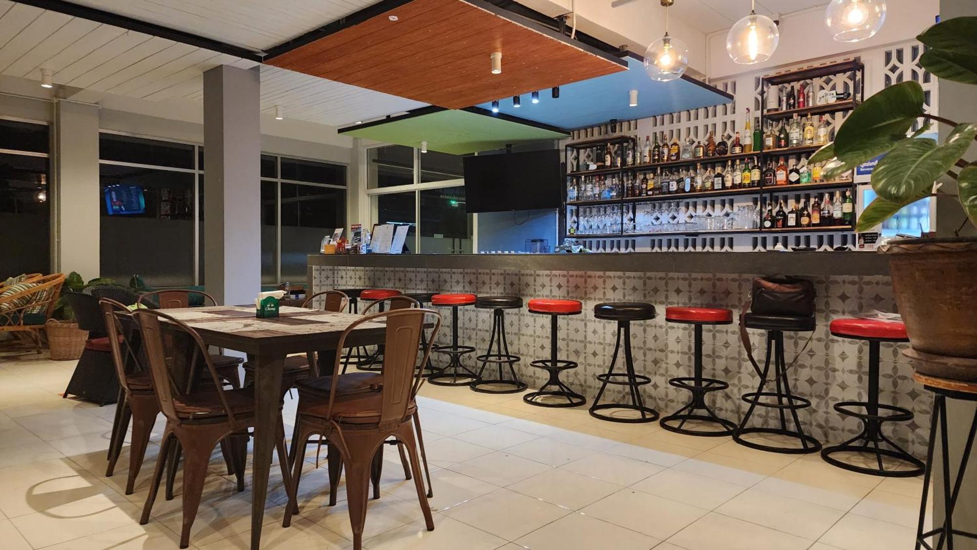 Irest Ao Nang Hostel Екстериор снимка
